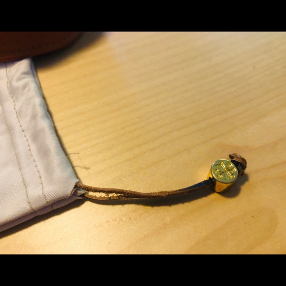 🕶👠Tory Burch polarized sunglasses, cat-eye shape - Picture 6 of 8